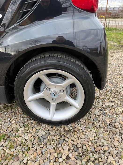 Vand SMART FORTWO 2011    1.0 benzina   automat!
