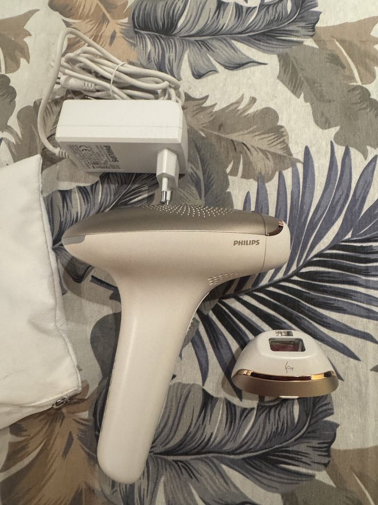 Фотоепилатор Philips SC Lumea 1998/00, 250 000 импулса
