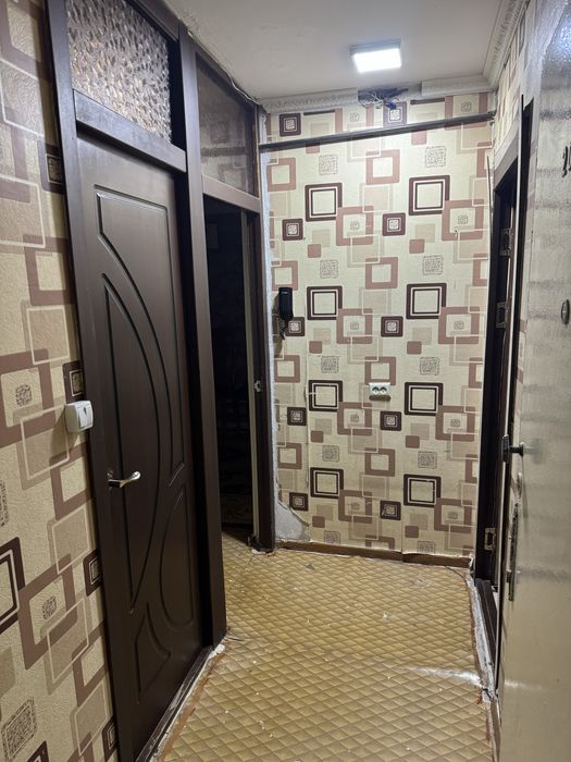 Квартира ватнийда 3 хоналик 4 хона килса булади