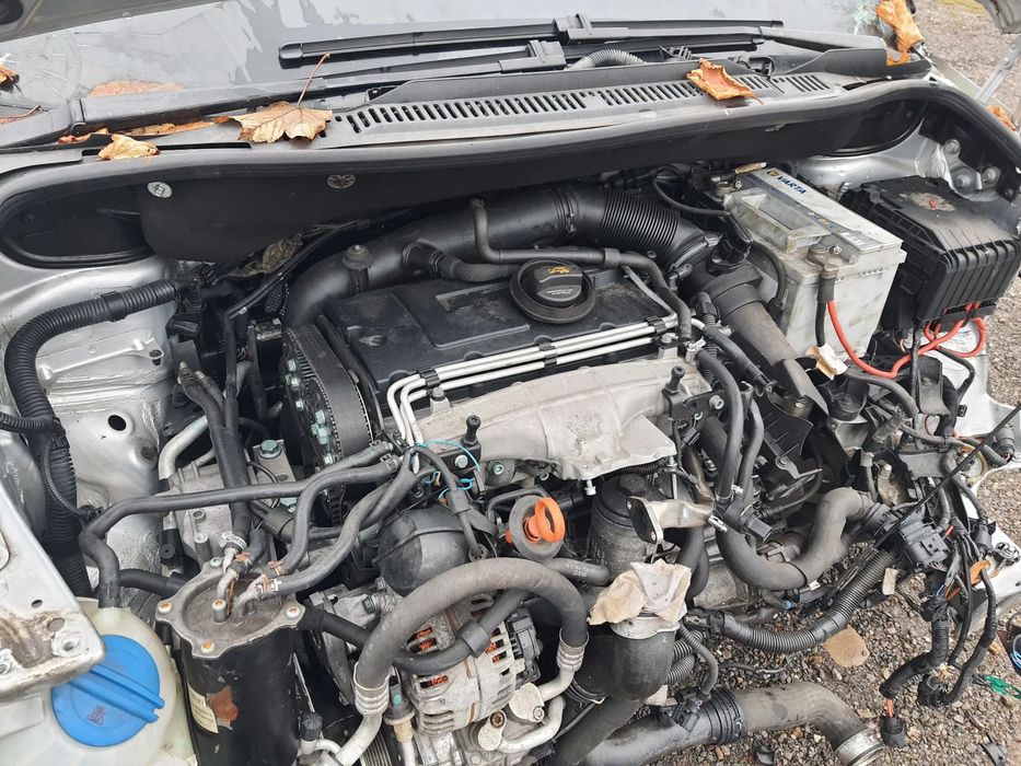 Motor Vw Touran 2.0 TDI tip BKD