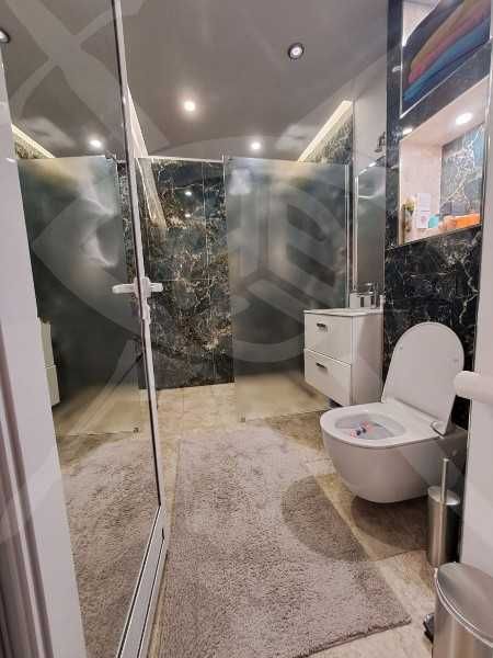 Продава се Тристаен апартамент в Пловдив, Южен - 104 кв.м за 1924 €/кв.м - Снимка #8