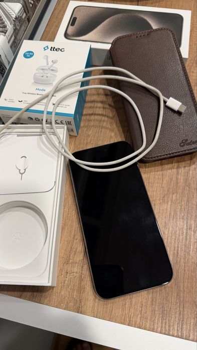 IPhone 15 Pro max-перфектен,без никаква драскотина!