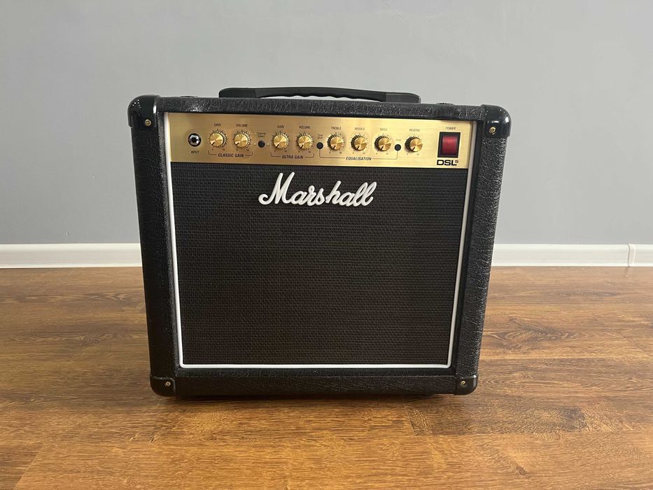 Ламповый комбоусилитель для электрогитары Marshall DSL5CR