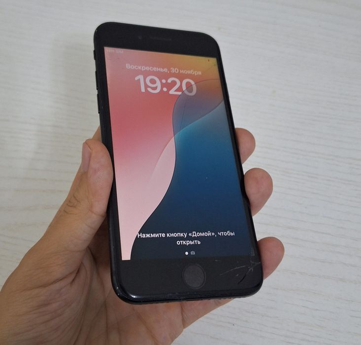 Iphone SE 2020 Apple Айфон