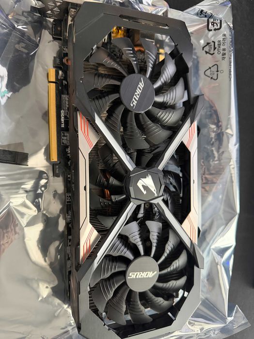 Placa video AORUS GeForce GTX 1080 Ti Xtreme Edition 11GB