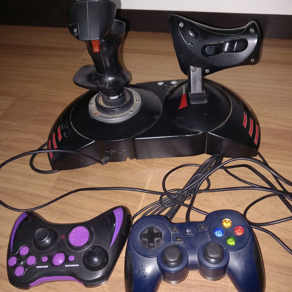 Joystick Thrustmaster