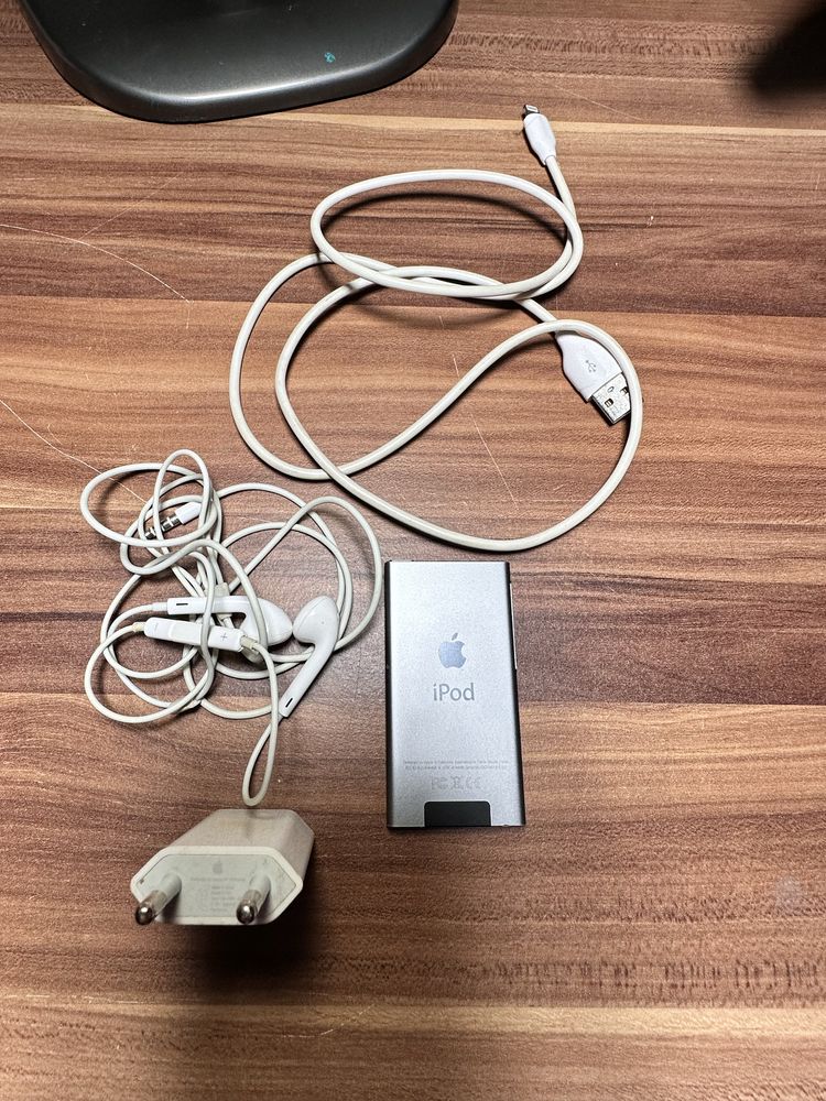 iPod nano (7-мо поколение) 16 Gb.