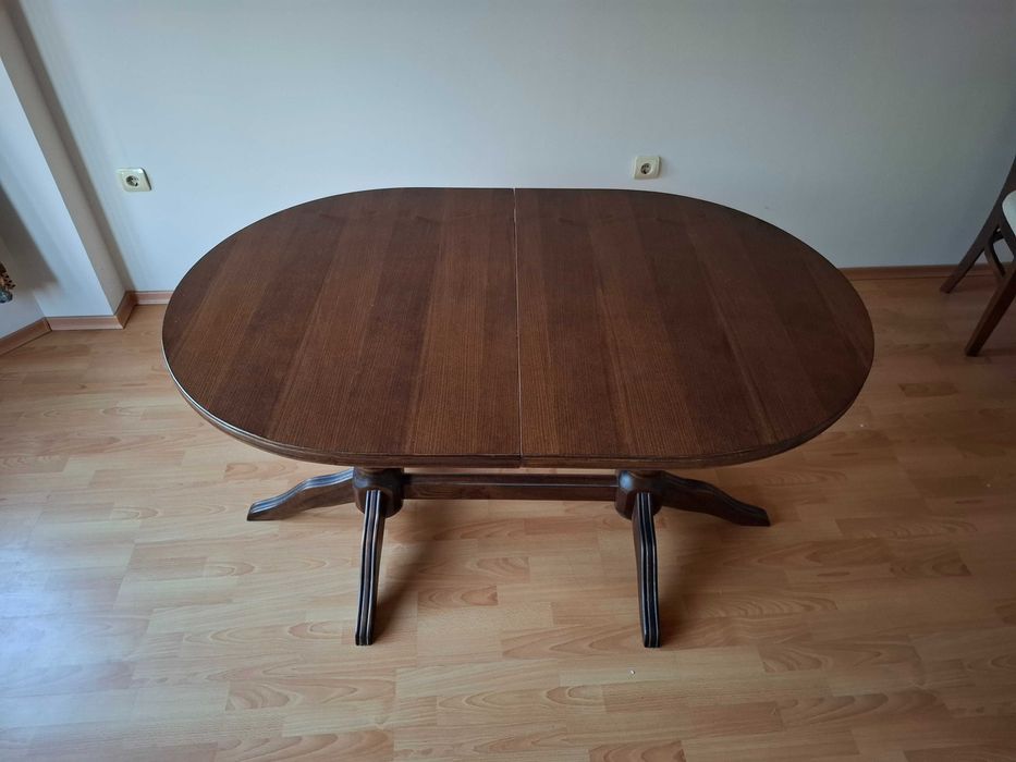 Дървена маса и 6 стола