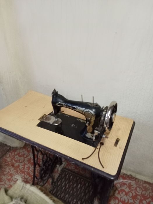 Se vinde lucruri vechi
