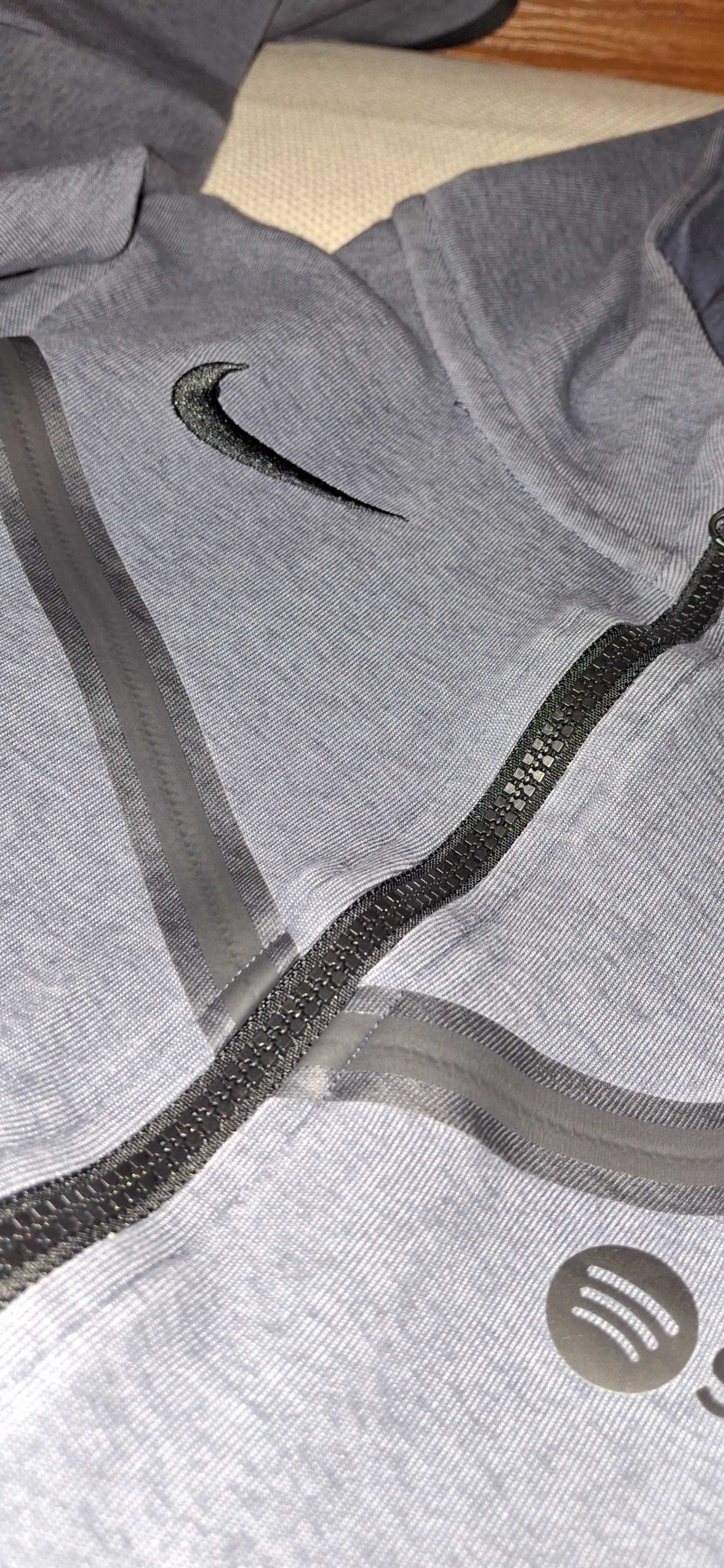 Nike Tech Fleece