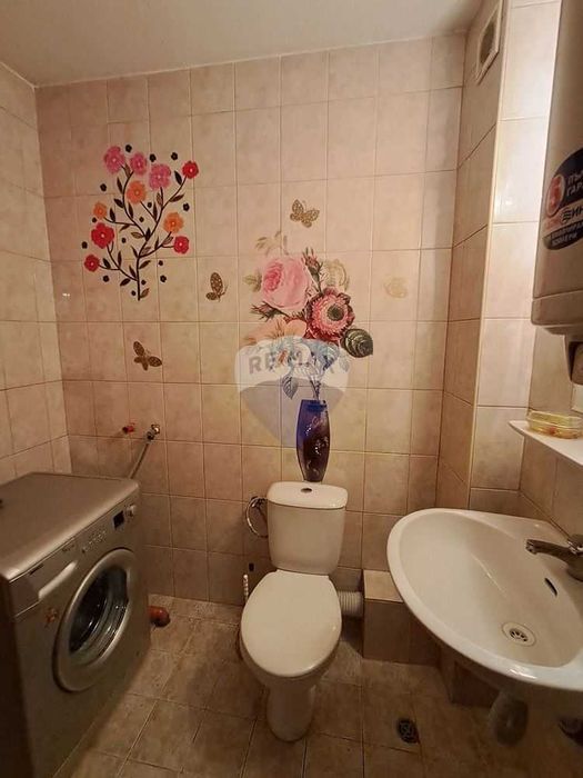 Тристаен апартамент-кв. Бриз, гр. Варна