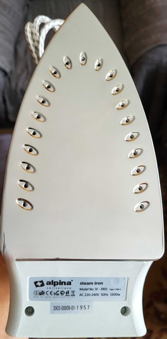 Fier de calcat Alpina 1600 W