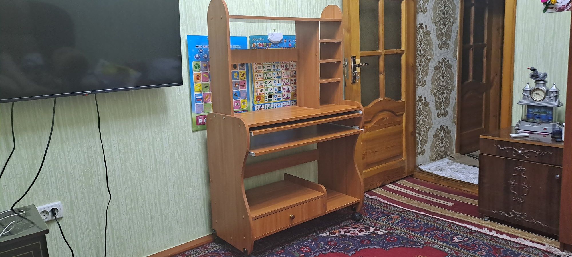 Stol universal sotiladi