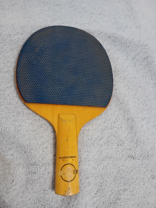 Paleta tenis de masă Shield + set mingi sigilate Shield 101