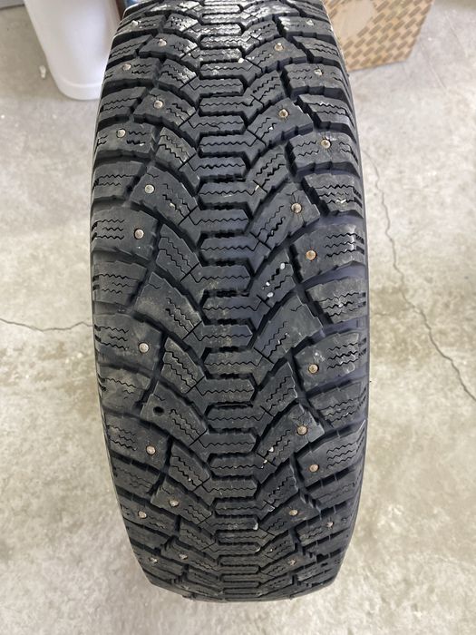 Продается шина 1 штук R14 175/65 82Q