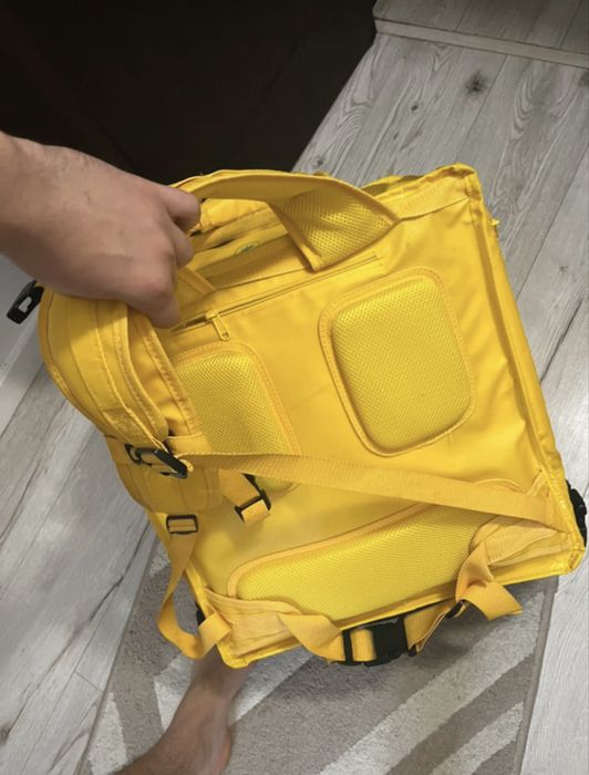 Geanta glovo folosita o saptamana ! Nou nouta