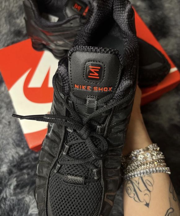 Nike Sportswear 'SHOX TL' {36-46}