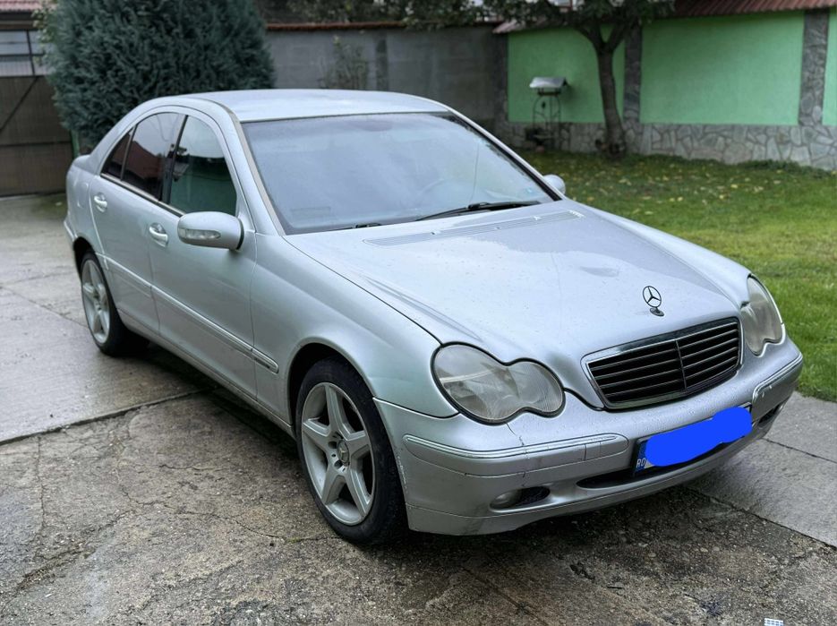Vând mercedes c class