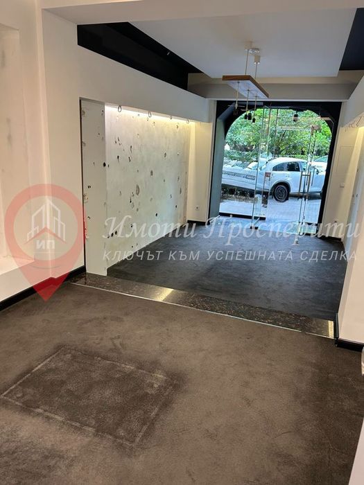 Дава се под наем Магазин в София, Център - 45 кв.м за 2000 € - Снимка #4