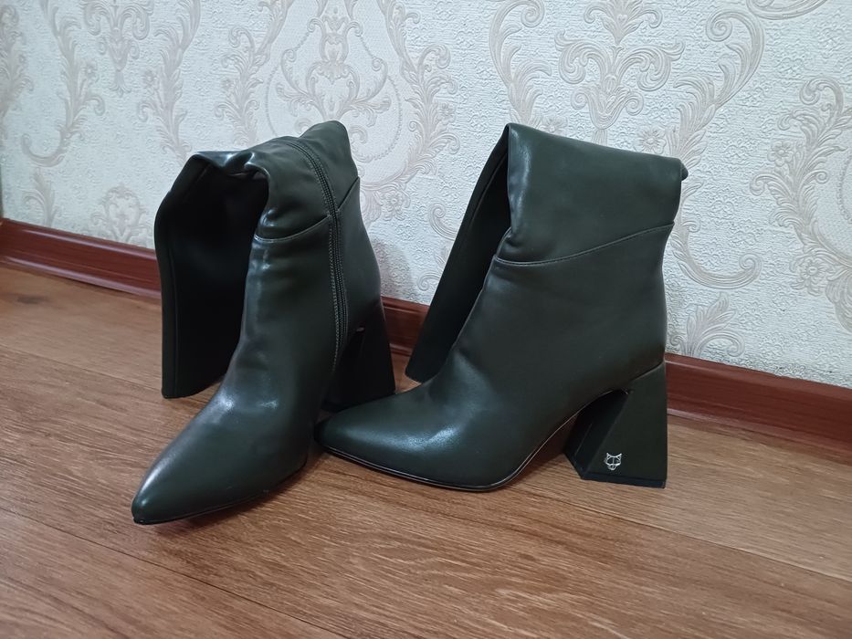 Продам сапоги женские демисезонную, натуральная кожа