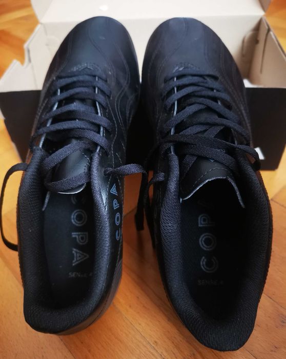 Vand Adidas Copa pentru fotbal