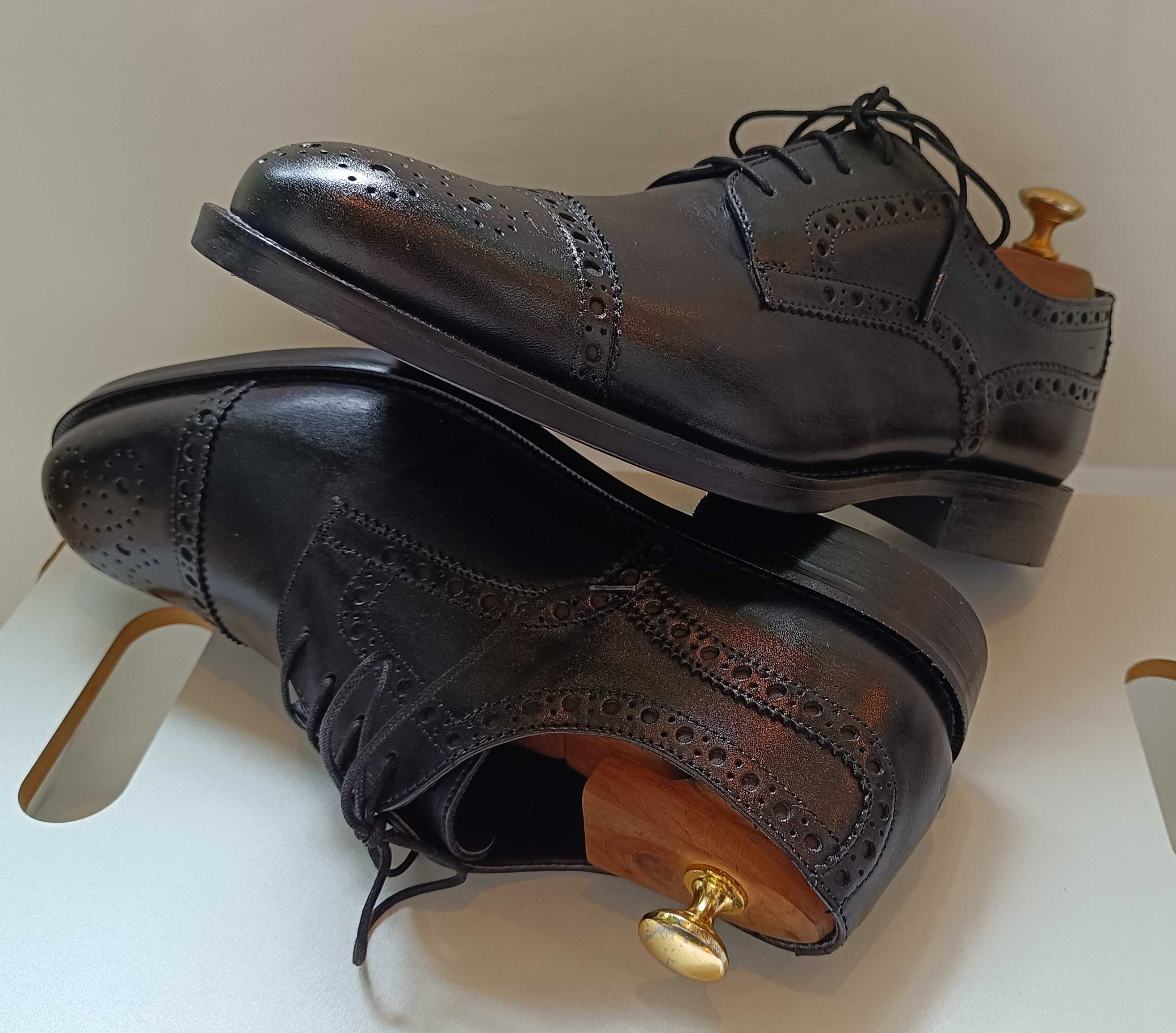 Pantofi derby 42 cap toe brogue Bata Italy NOI piele naturala moale