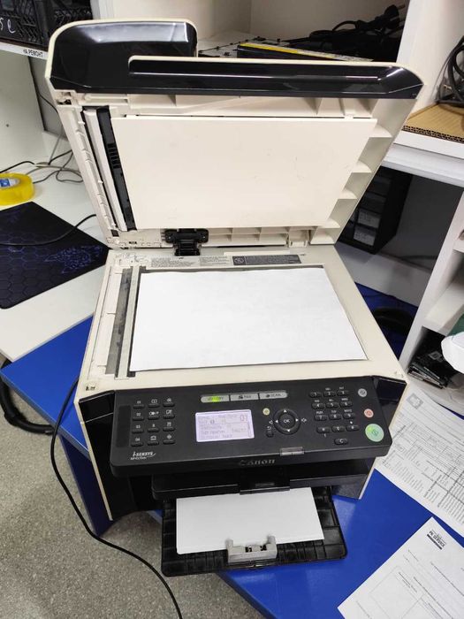 Canon i-sensys MF4570 принтер МФУ 3в1 лазерный в отличном состояние