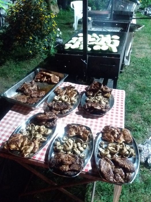 Proțap rotisor tucuri avem o gamă variată de aperitive și de produse