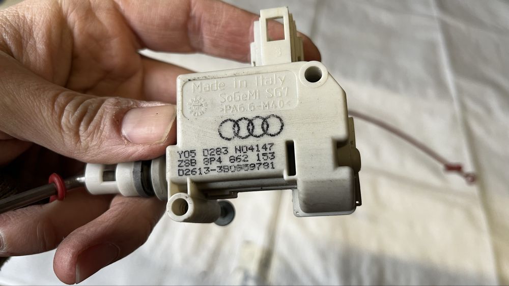 Моторче централно заключване Audi A3 8P (2006-2013)