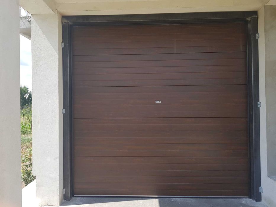 usi garaj cu telecomanda valcea