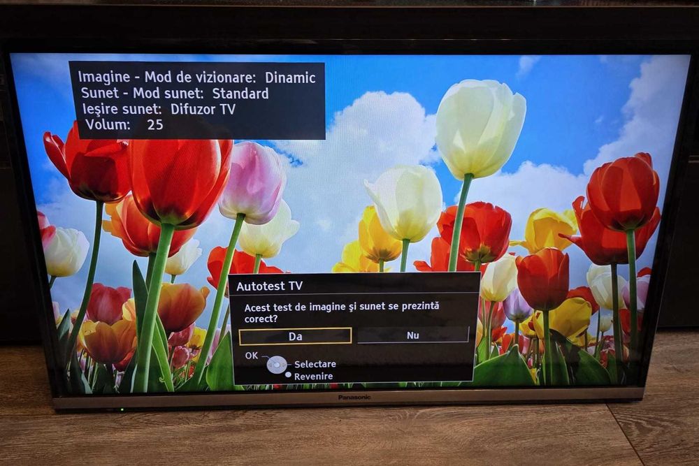 Vând TV Panasonic Viera SMART LCD 32" Full HD - TX-32AS600E