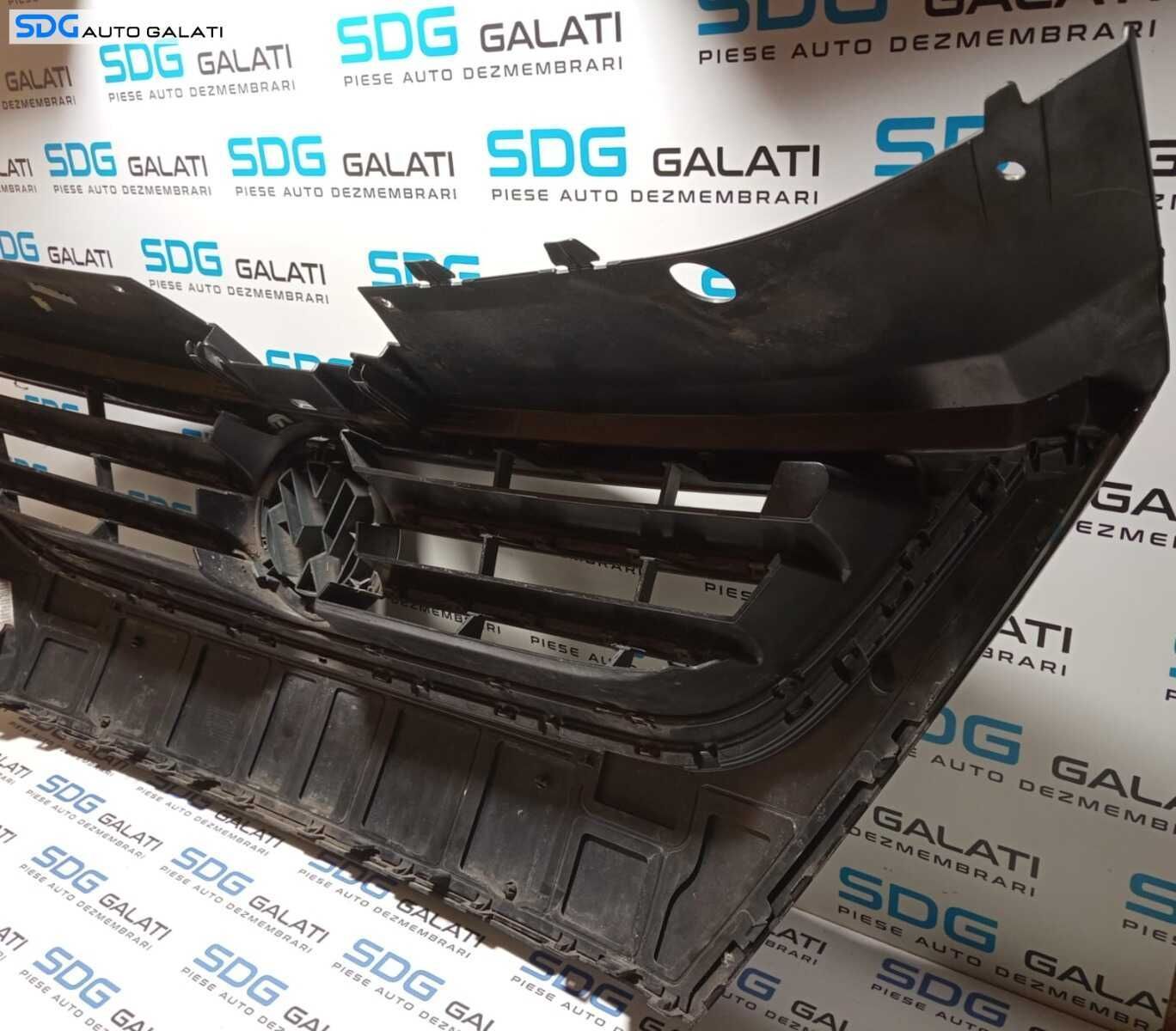 Grila Centrala cu Sigla Emblema Radiator de pe Bara Spoiler Fata Volkswagen Passat CC 2009 - 2012 Cod 3C8853651P 1K5853600 3C0853600A [M3750]