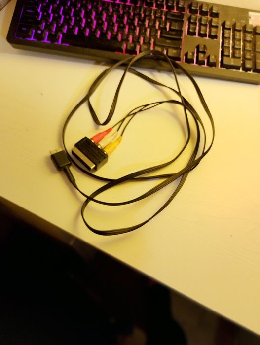 Продавам PlayStation 2+2 джойстика+10 игри+ всички кабели