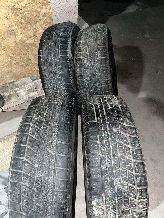 зимние шины 215/60 R17