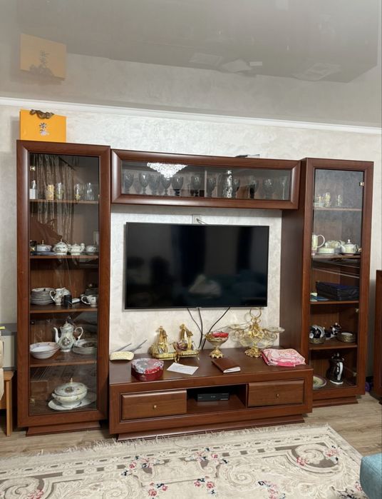 Срочно Шкаф и комод