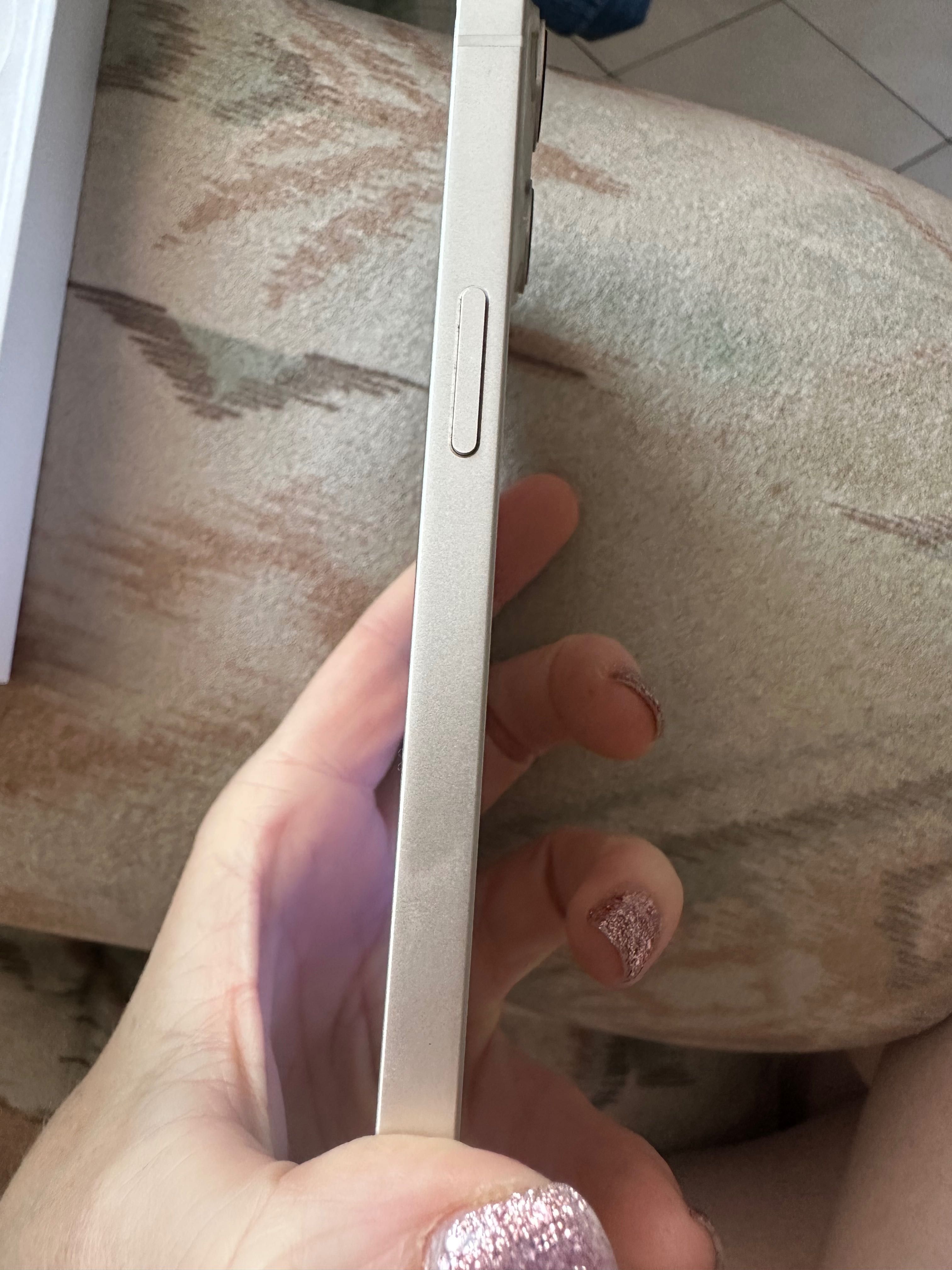 iPhone 13 в перфектно състояние