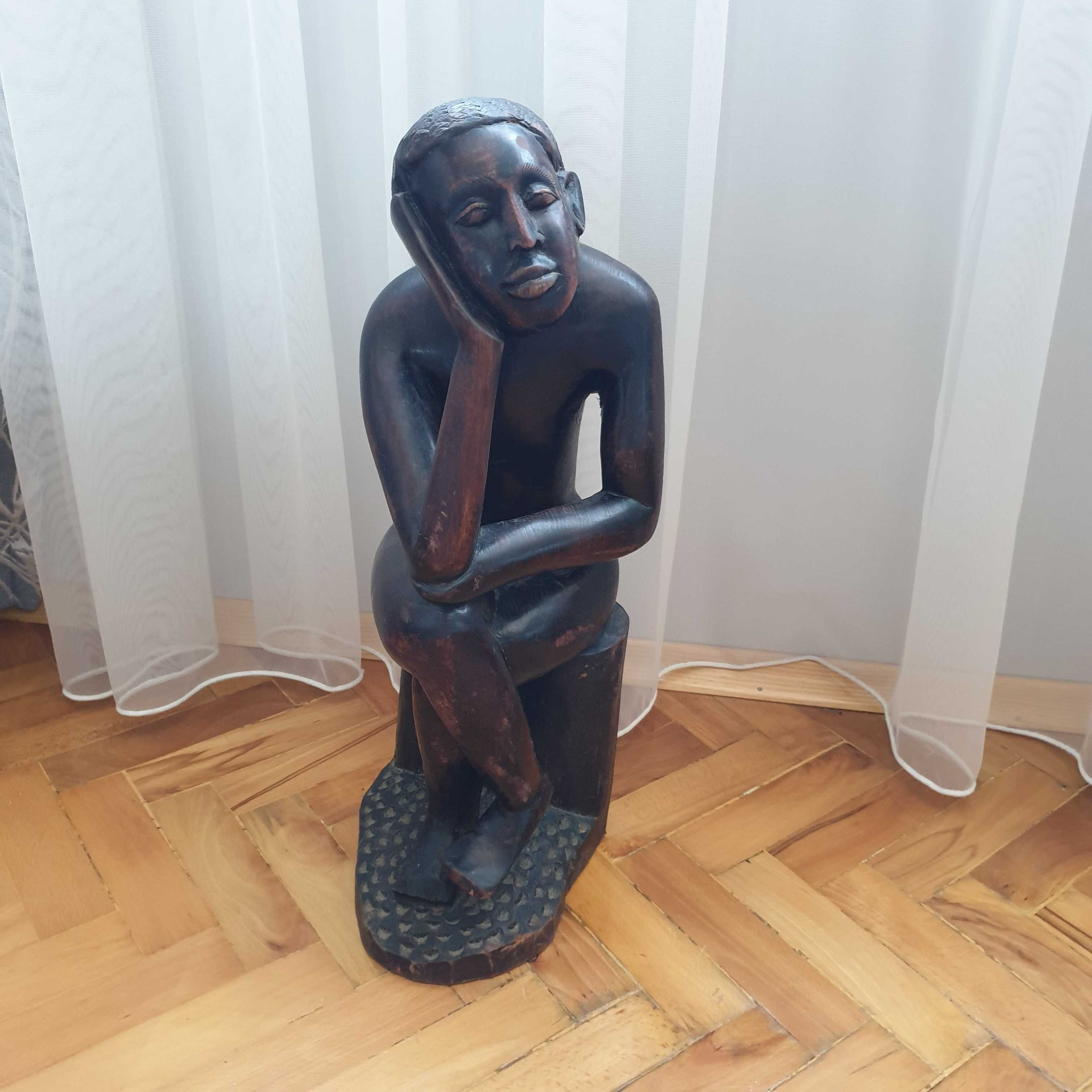 Масивна абаносова фигура от цяло дърво