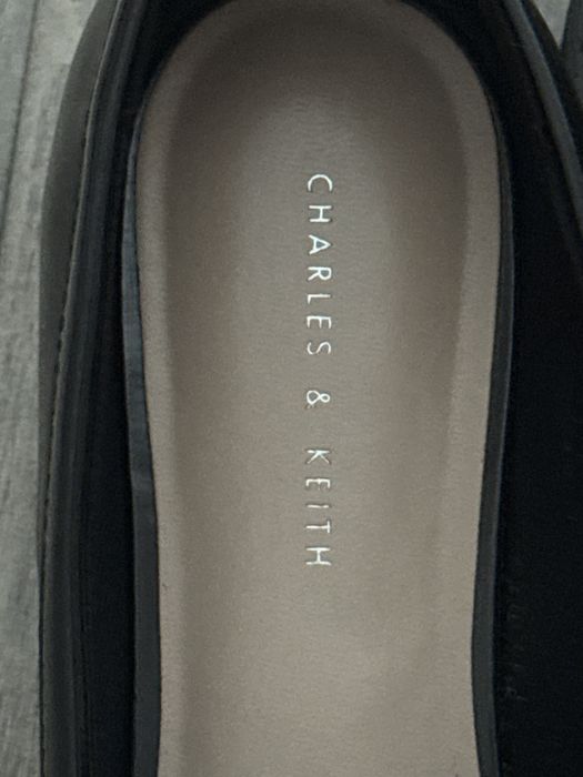 Лоферы "Charles & Keith"