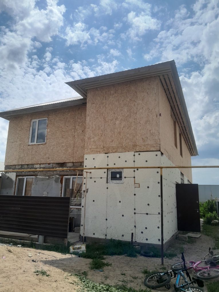 Продам двухэтажный дом