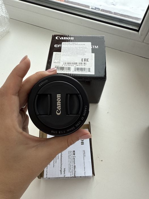 Canon объектив EF 50mm/ 1.8STM