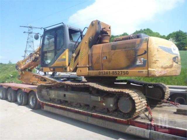 Dezmembram excavator CASE CX240B anul 2009