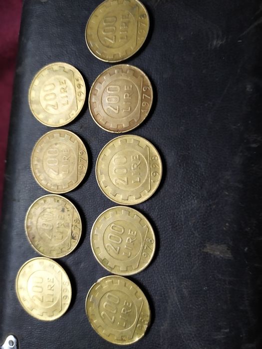 Vând monede lire foarte vechi din anul 1978 pentru colecție