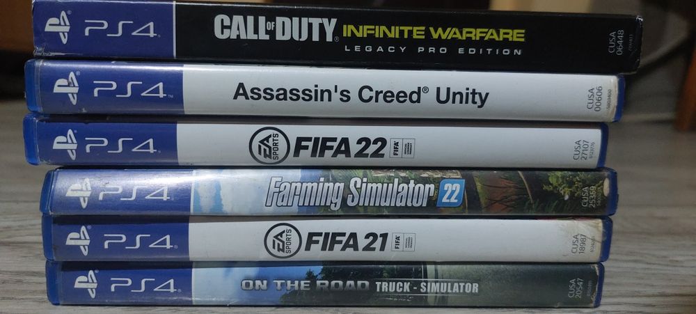 Vând ps4 slim, volan myria și 6 jocuri