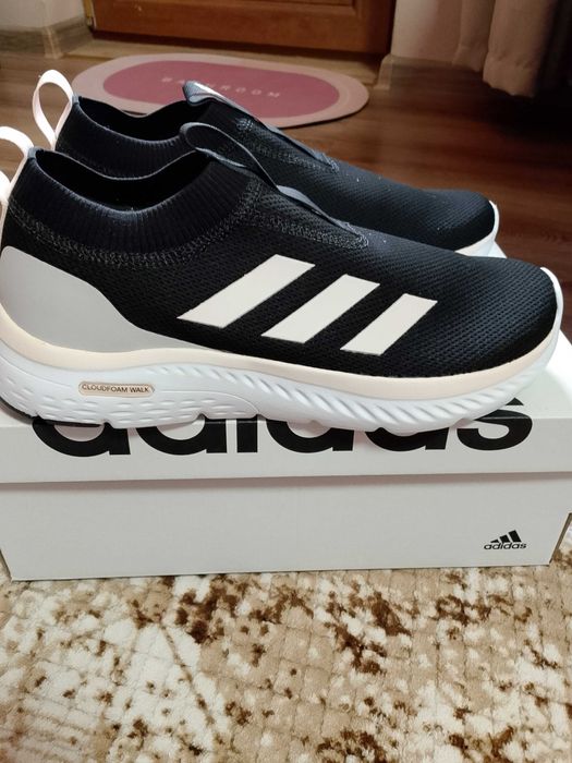 Дамски маратонки Adidas чисто нови