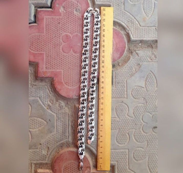 Продаю серебряную цепочку.