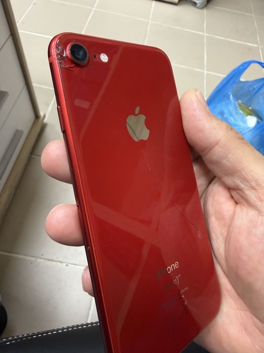 iPhone 8 red 64gb