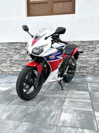 Honda Cbr 300 r/2016/A2/km 11400 impecabila