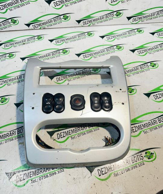 Consola centrala Dacia Logan prima generatie (facelift)