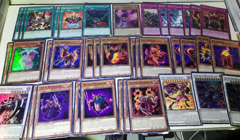 Готово тесте за игра Yu-Gi-Oh! Kaiba Blue-Eyes deck 41 карти дракон