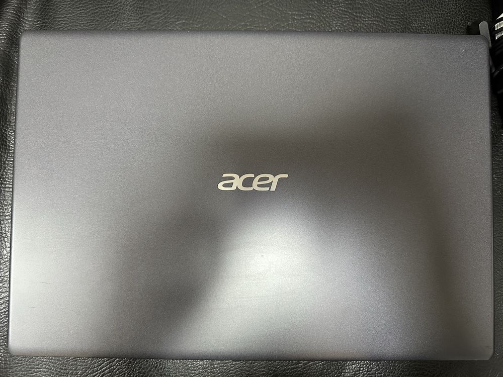 Acer A315-55KG-319V (Core i3-7020U/RAM 4GB/GF MX130/HDD 1000GB)
